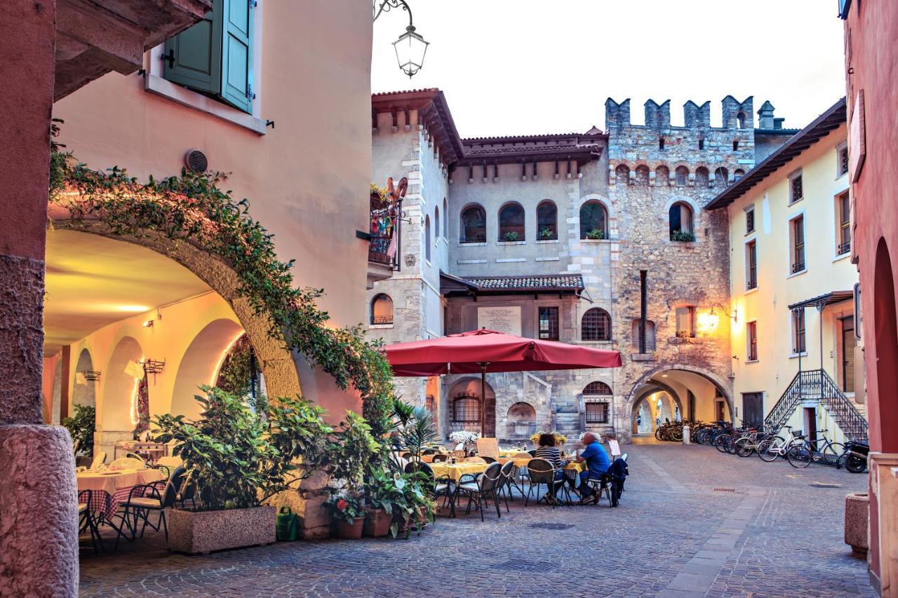 Antares150M From The Lake - Happy Rentals Riva del Garda Ngoại thất bức ảnh