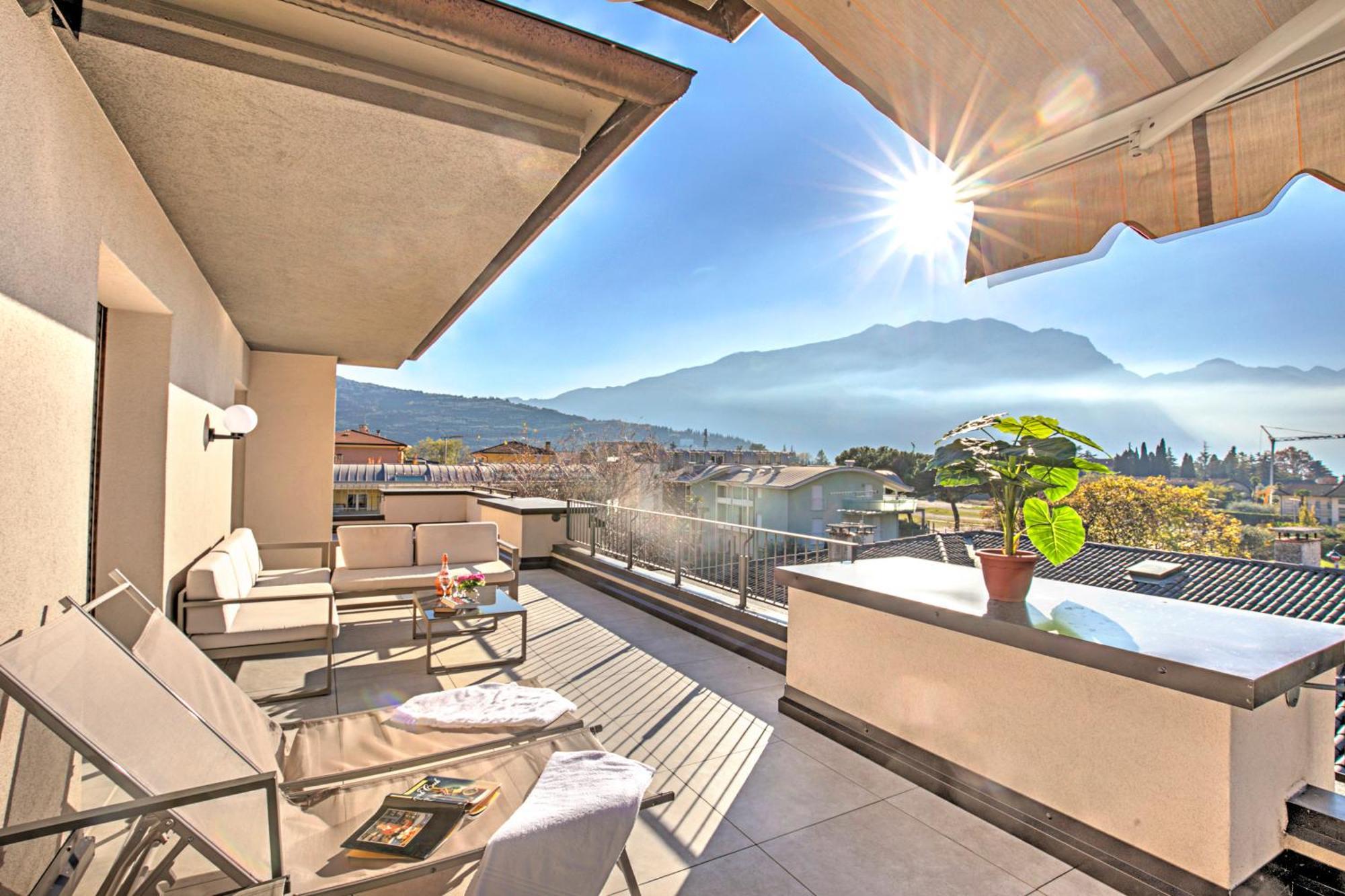 Antares150M From The Lake - Happy Rentals Riva del Garda Ngoại thất bức ảnh