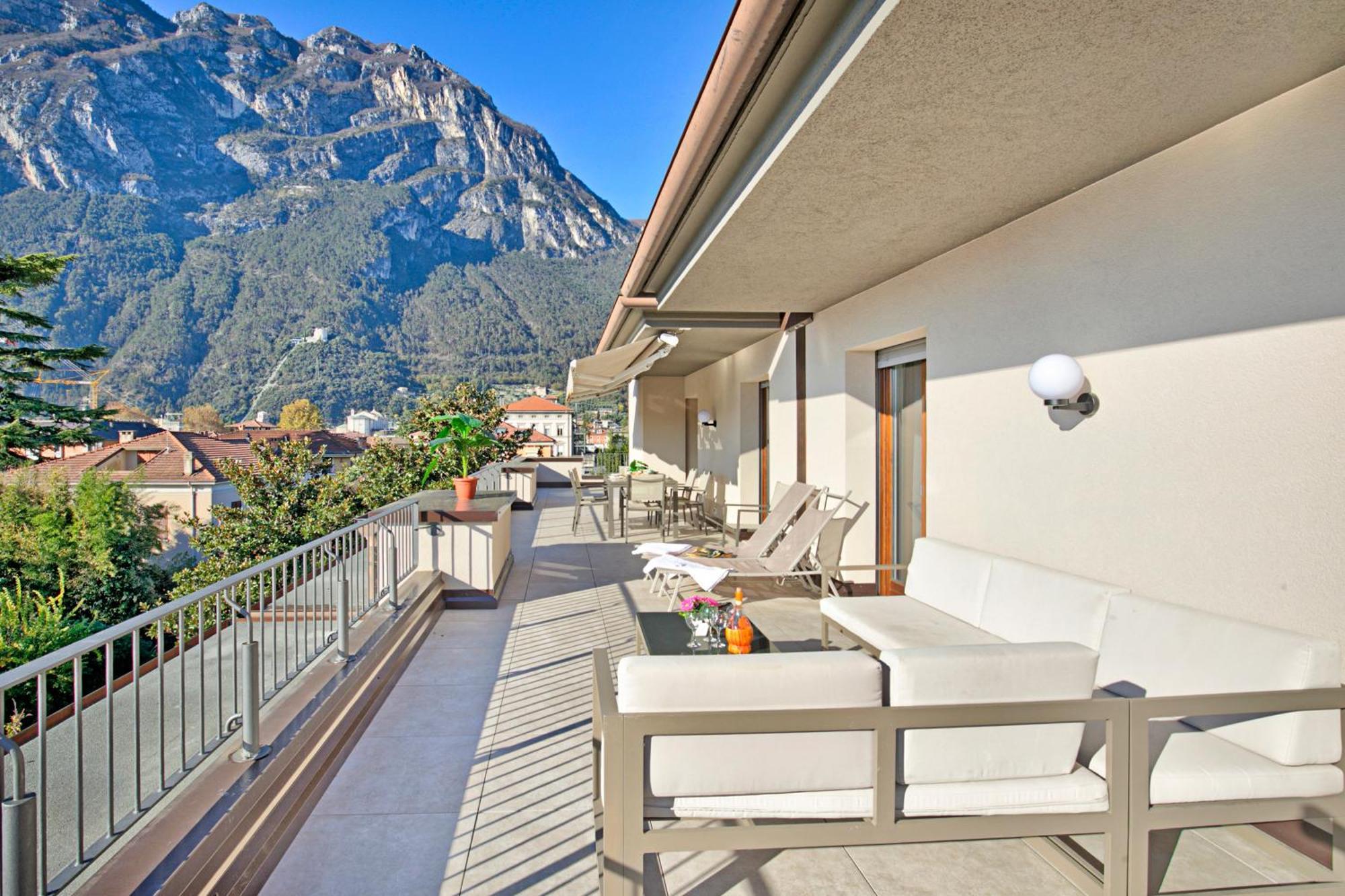 Antares150M From The Lake - Happy Rentals Riva del Garda Ngoại thất bức ảnh
